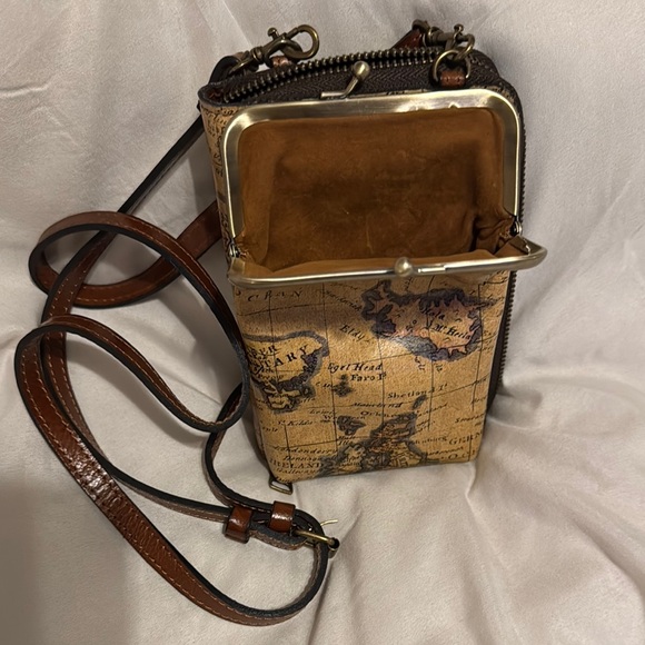Patricia Nash Gold Map Print Frame/Phone Crossbody - Picture 3 of 7